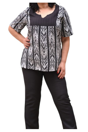 WHITE AND BLACK BLOUSE ✅