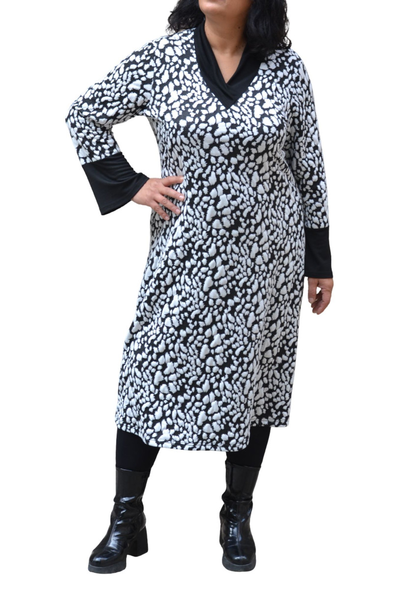 BLACK / WHITE DRESS ✅