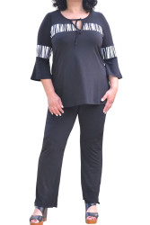 BLACK BLOUSE WITH RUFFLE...