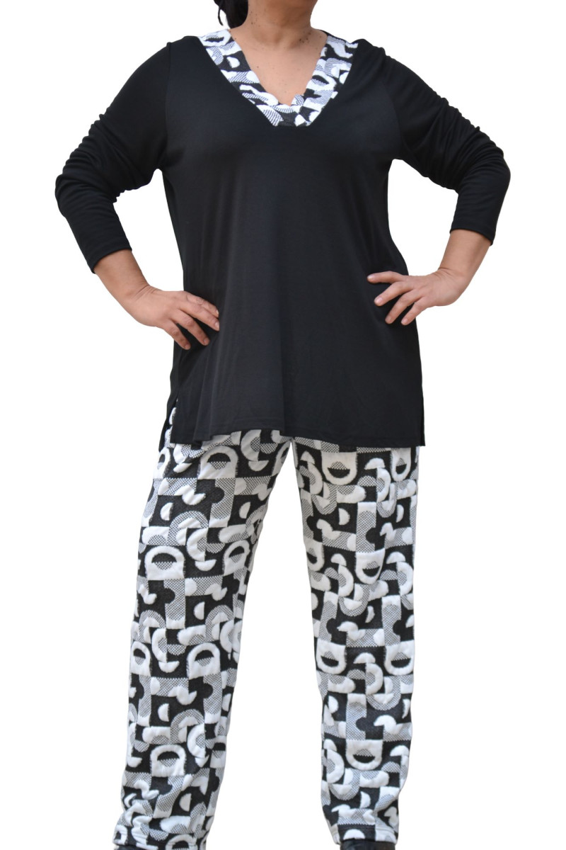 BLACK/WHITE BLOUSE ✅