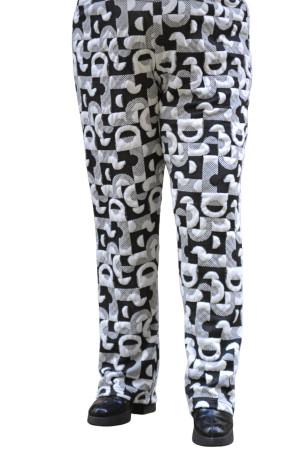 BLACK / WHITE PANTS ✅