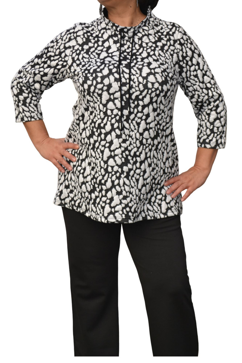 BLACK / WHITE BLOUSE ✅