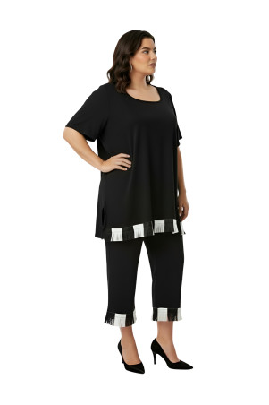 BLACK CAPRI PANTS ✅