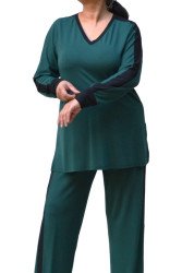 💚 Κομψή Plus Size Μπλούζα με Μαύρη Λωρίδα στα Μανίκια!